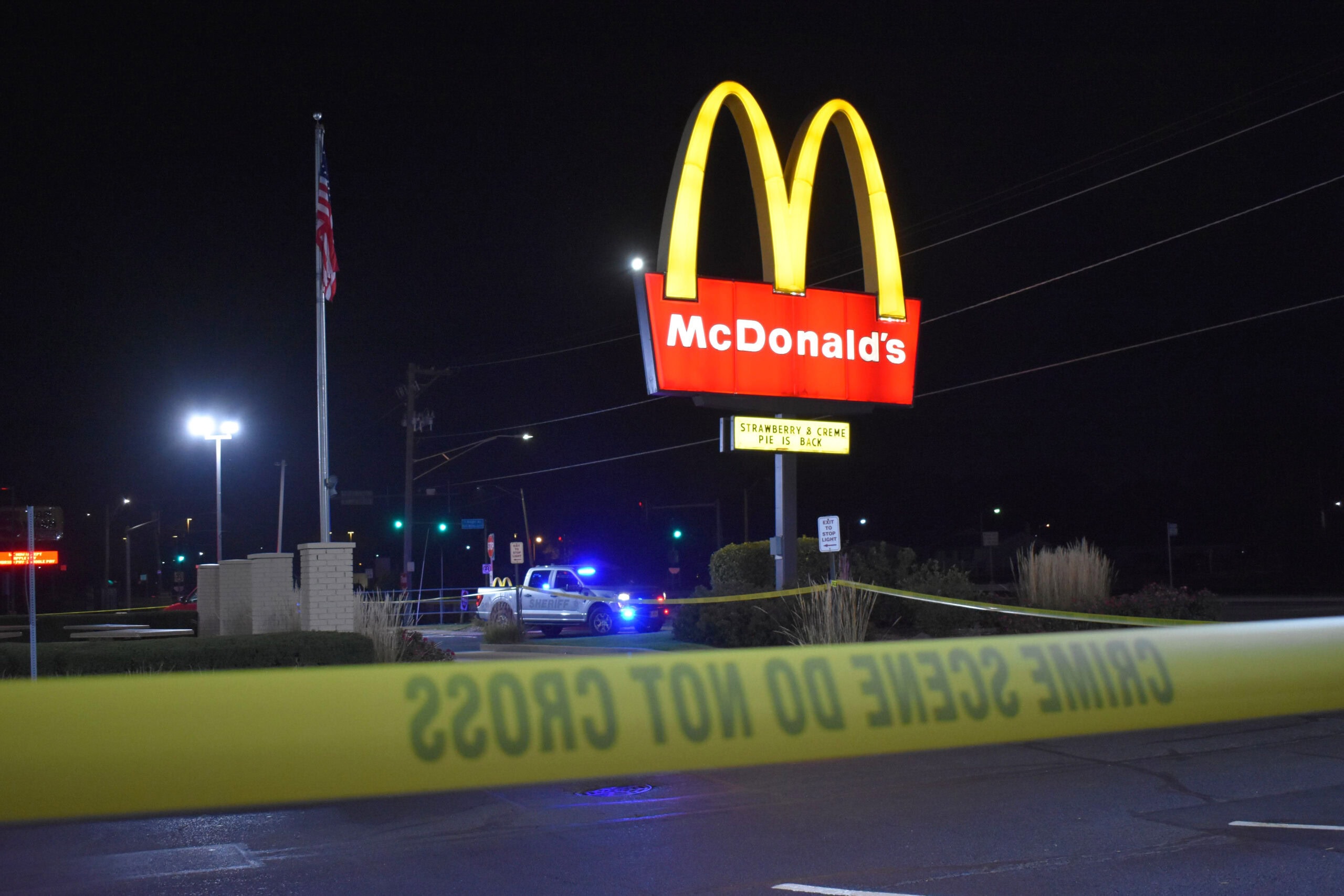 3 men hospitalized after shooting outside McDonald’s restaurant in Park City