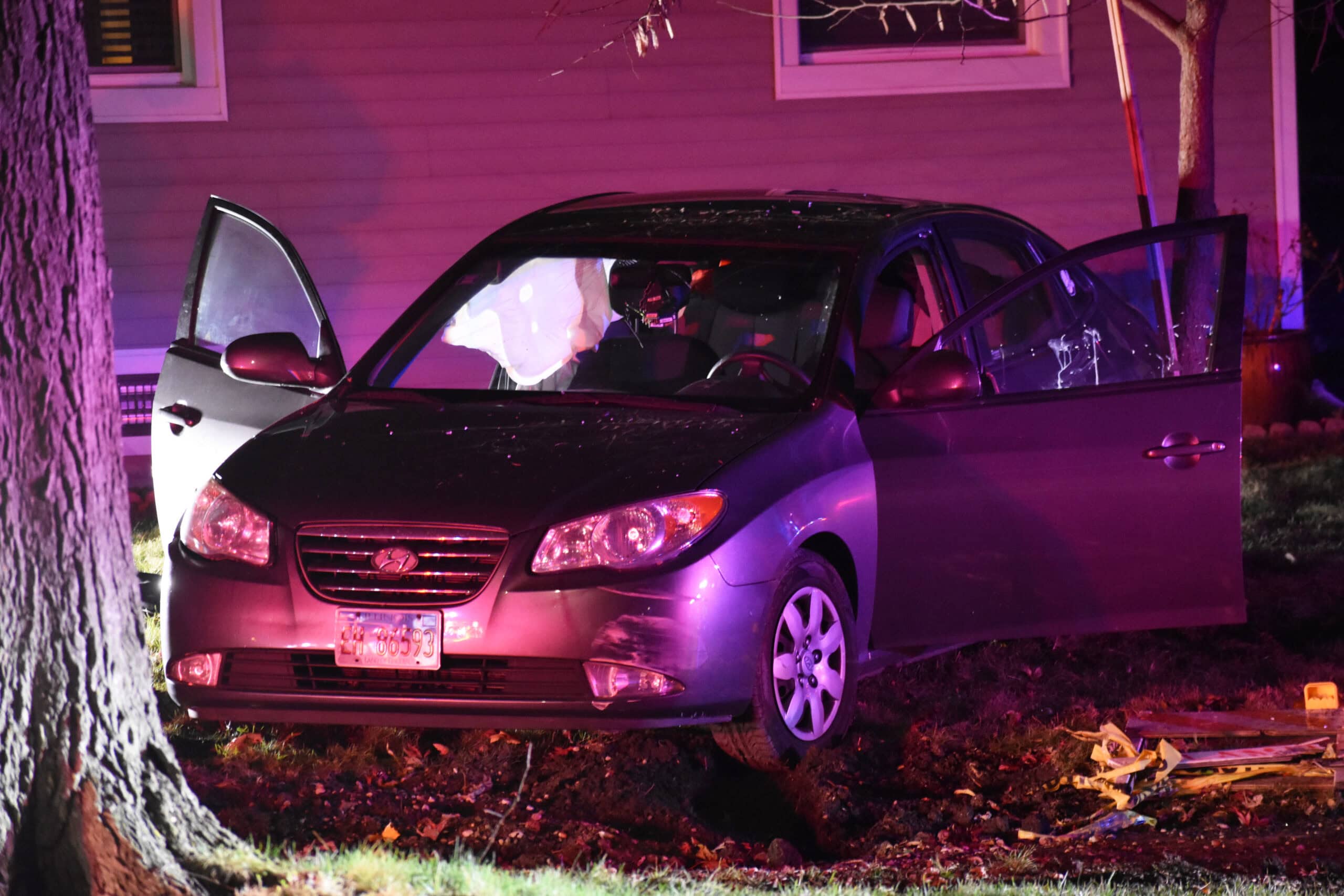 Man thrown and seriously injured, child also injured after car crashes into tree in Mundelein